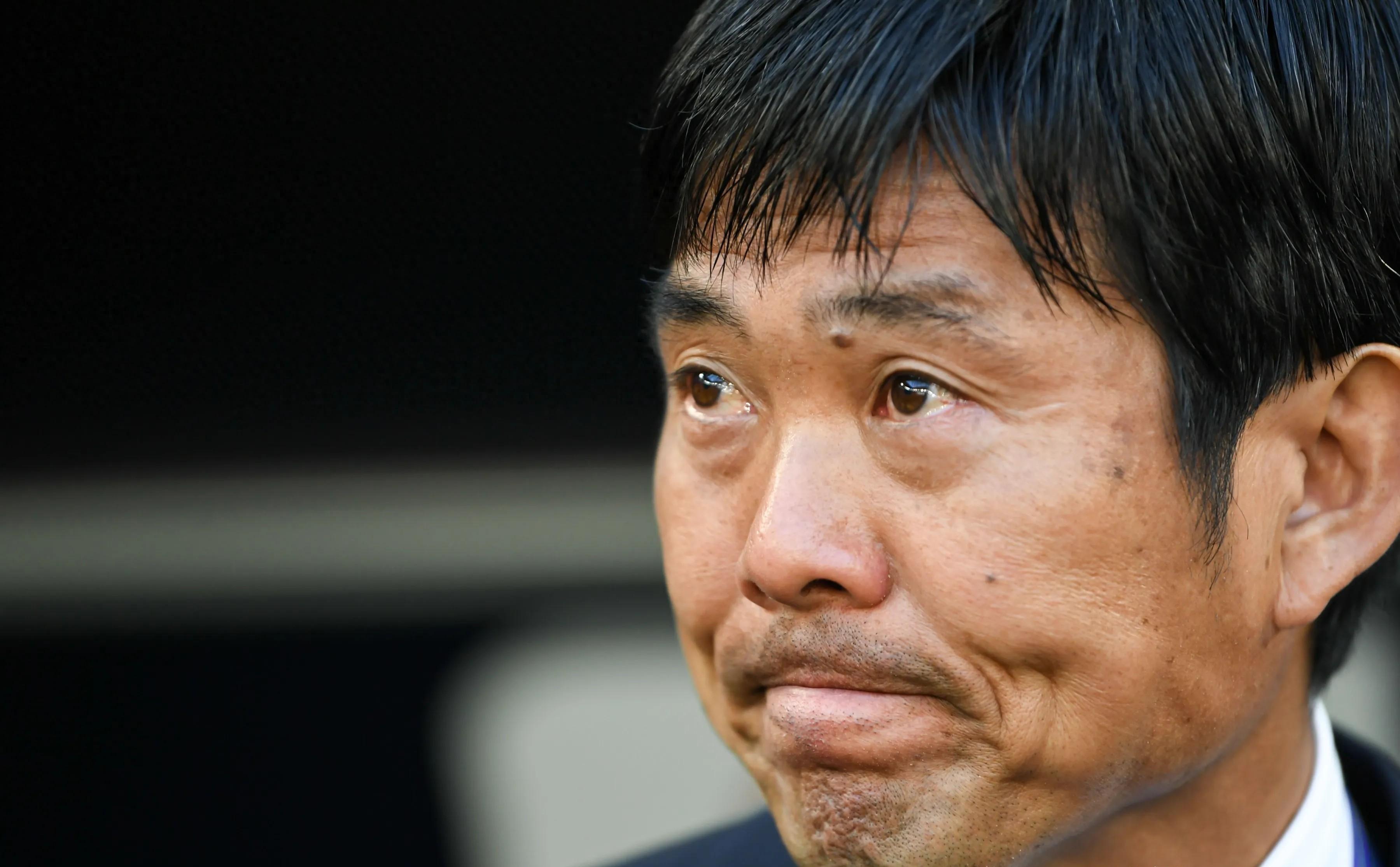 日本男足主教练森保一感到非常无奈，因为中国男足不仅提前三天抵达日本进行训练，还有