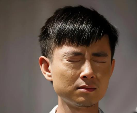 “女版陈世美！”北京，小伙辍学送外卖供女友上大学，谁知女友毕业后，却说两人圈层不