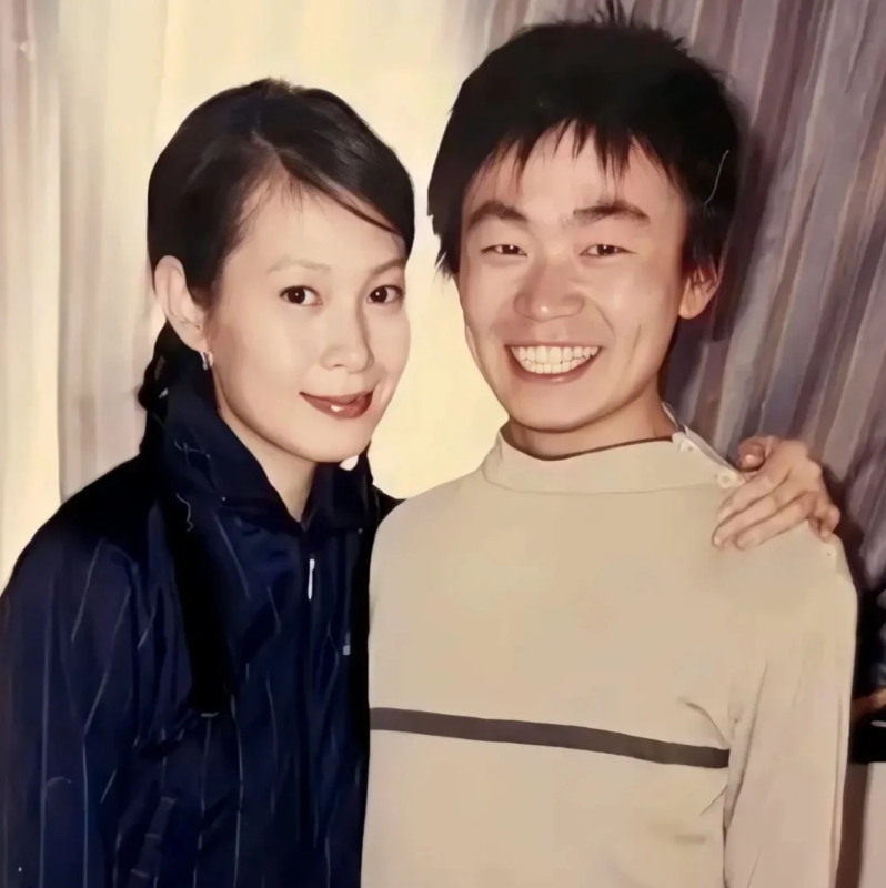 刘若英演唱会邀请王宝强被拒，会场突然出现