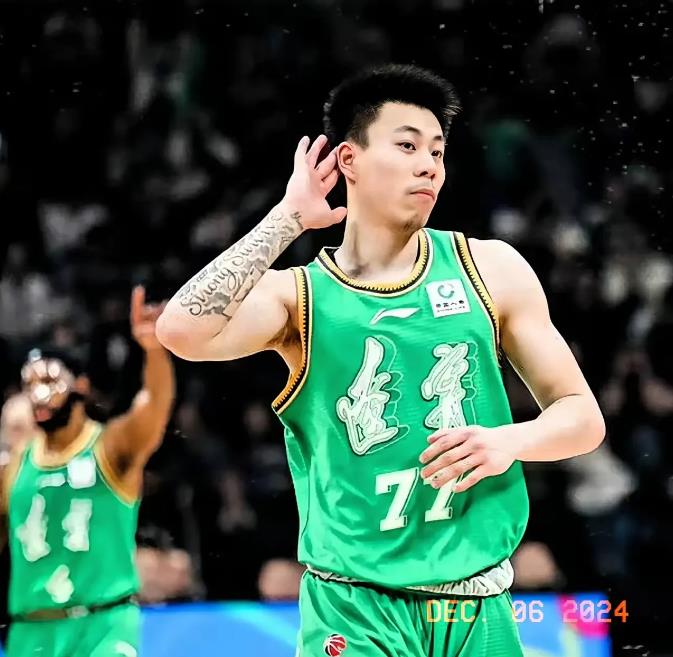 辽宁客场86:77击败四川避免连败，赛后给辽宁全队评分如下:

1.福格--9.
