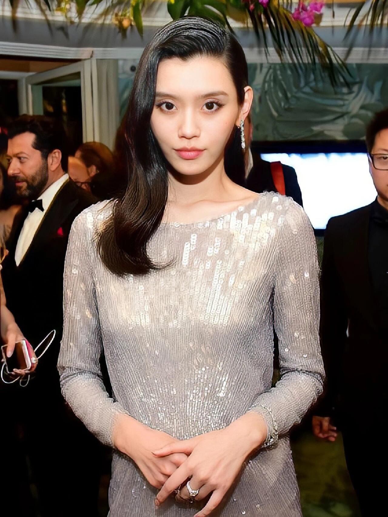 奚梦瑶好美