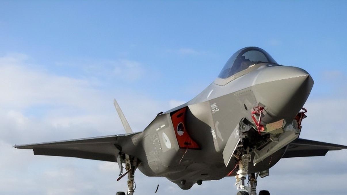 以军F35战机杀入，防空导弹密集发射：却根本拦不住