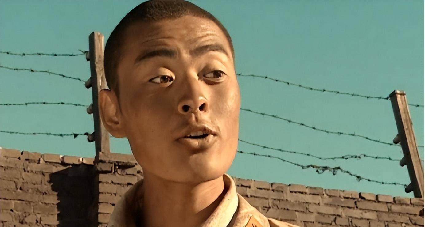 2005年，拍摄《亮剑》的时候，张桐出演李幼斌的警卫员魏和尚。
张桐老是抢戏，李