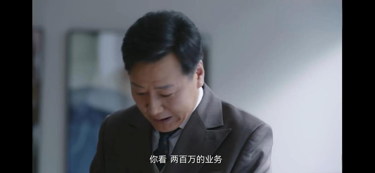 《无所畏惧之永不放弃》罗英子、邱华、夏舒离职前的年收入有多少？
罗英子、邱华、夏