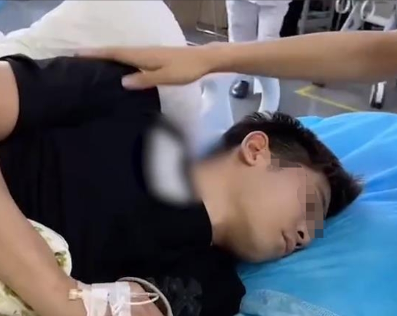 湖北襄阳，女子和丈夫回娘家，丈夫喝多后，拉着女子就要同房，万没想到，女子怕破了在