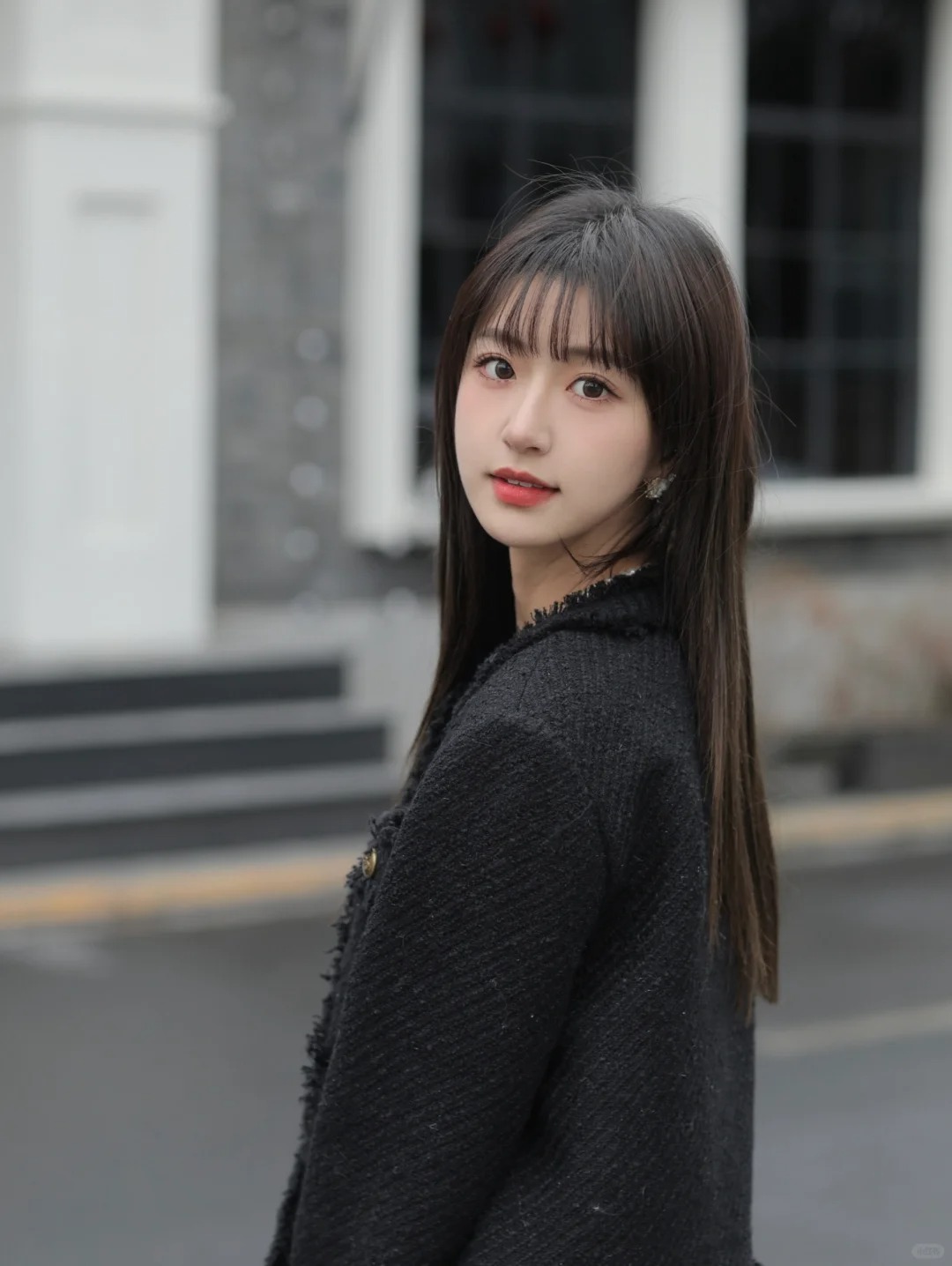 朋友说我超适合律政风
感觉很有气质～