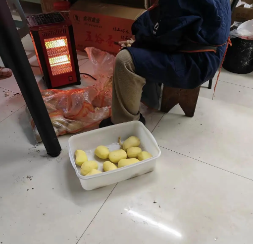 当骑手风驰电掣赶到店后，却发现状况百出，那一刻，仿佛天都要塌了