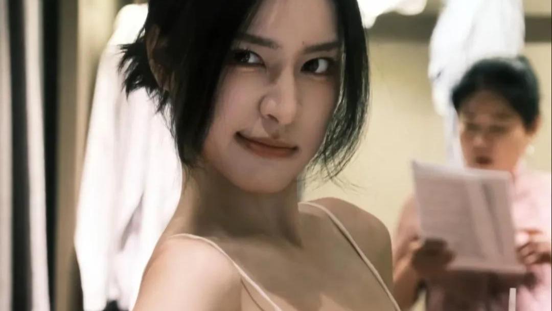 8位短剧冷门女主: 气质御姐型美女 颜值一绝 身材火辣羡煞旁人