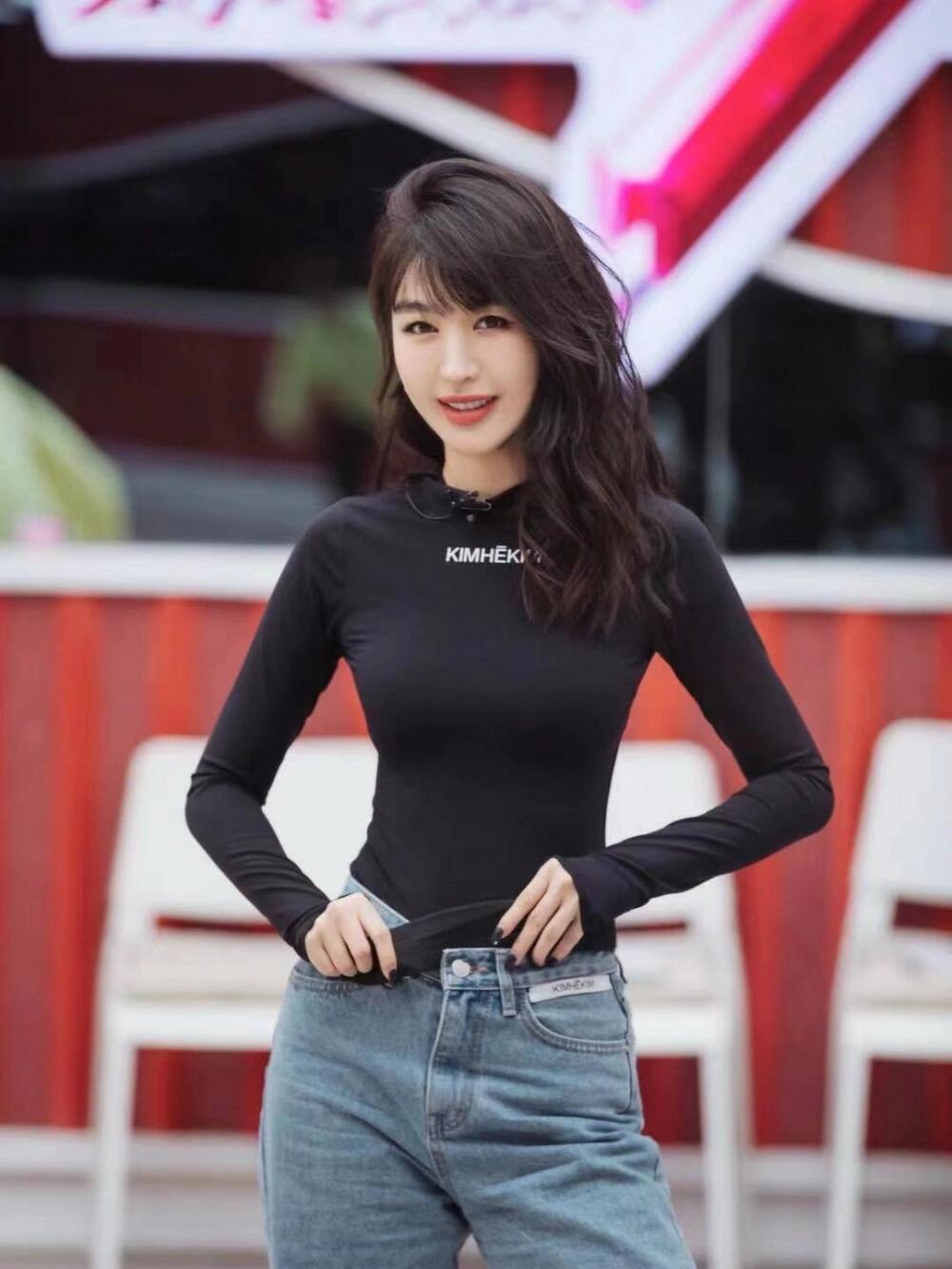 李菲儿，一位备受瞩目的中国内地女演员