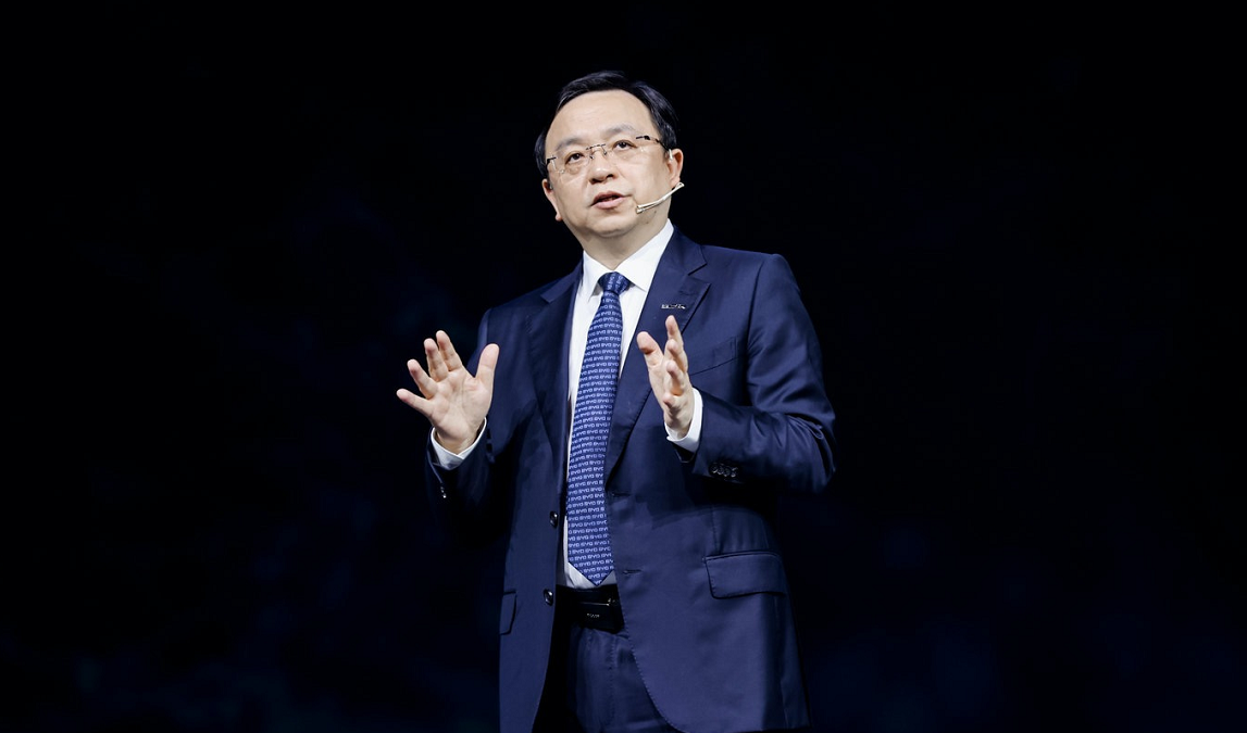 比亚迪不愧是卷王。

车fans孙少军确认，比亚迪秦L-dmi和海豹06-dmi