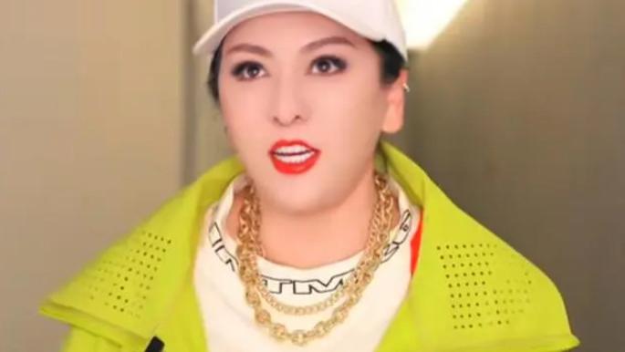 向太史晓燕隔空吵架，张兰居然意外躺枪，向太遭炮轰：头大身体大屁股粗