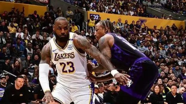 詹姆斯32+14+10 湖人力克国王，老大哥终于帮浓眉了结了尴尬