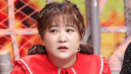 背后有高人！Prada官宣贾玲代言，身材再度大变样，评论区惊讶了