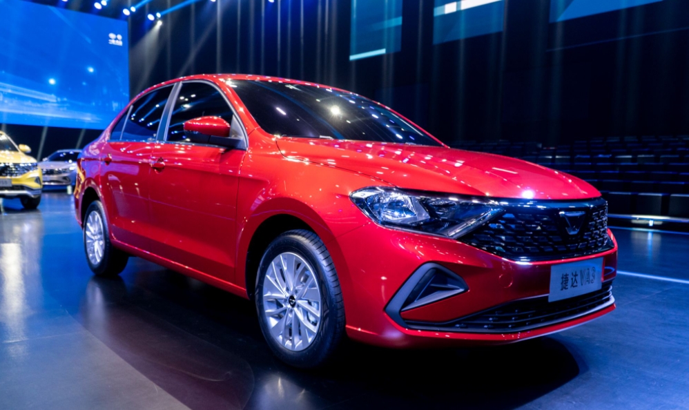 
为什么国家要支持老百姓买车？
老百姓买车可以养活汽车生产企业，4s店，保险公司