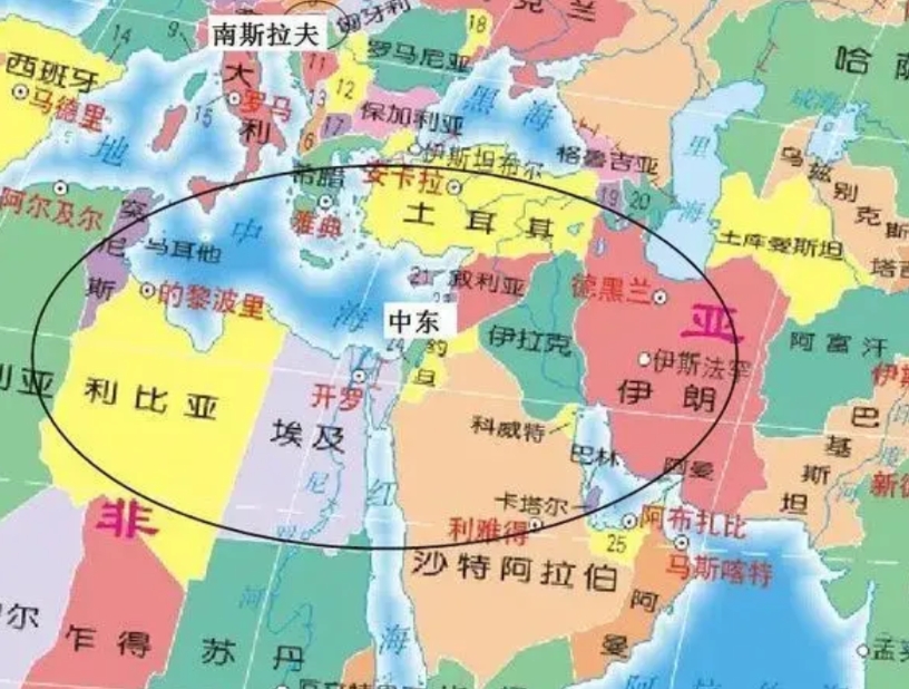 伊朗伊斯兰革命卫队的大批战机飞往叙利亚，其背景是：以色列威胁叙利亚总统巴沙尔如果