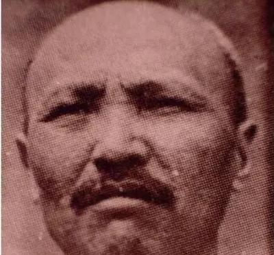 1929年11月，阎锡山收编孙殿英，他对手下说：“你们不要小看孙殿英，你们都是军