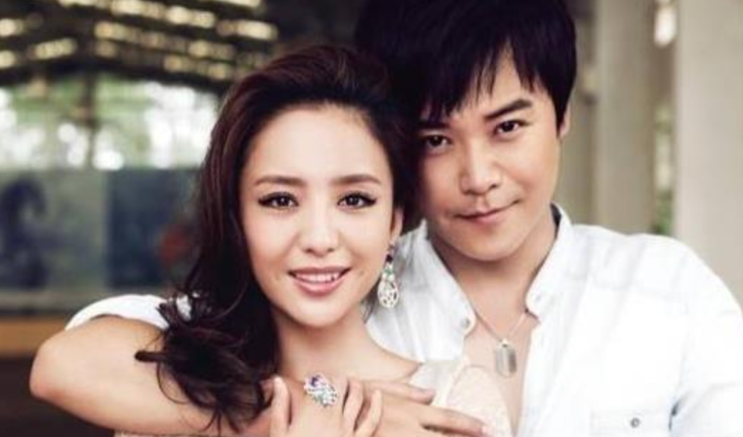 佟丽娅和陈思诚结婚时，雷佳音担任婚礼司仪，主持一半时陈思诚的母亲突然怒斥雷佳音：
