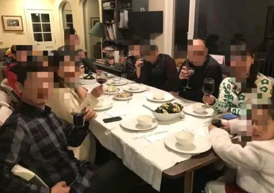 洛杉矶大火，让移居美国华人多年来的努力都毁于一旦，他们的别墅和豪车都被烧的一干二
