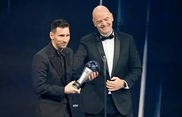 恭喜梅西，又击败C罗！当选工具人”：入选2024年FIFA足球先生
