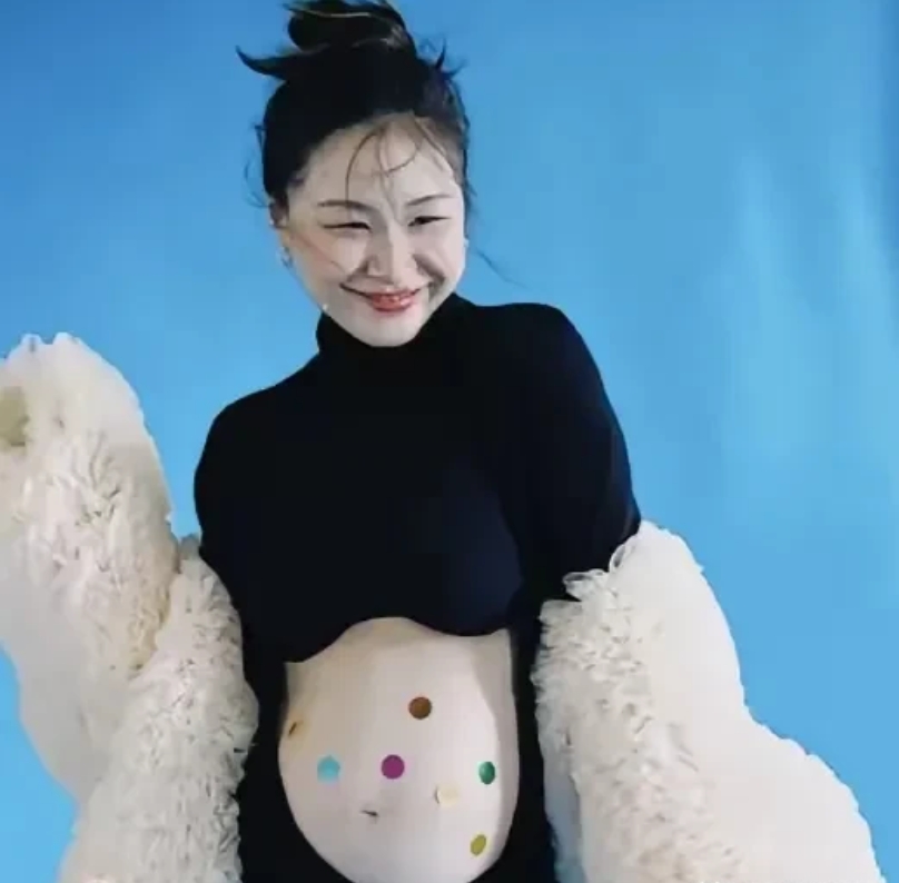 金靖，结不结婚无所谓，
孩子我必须好好生养，
男方父母承不承认也无所谓，
往后有