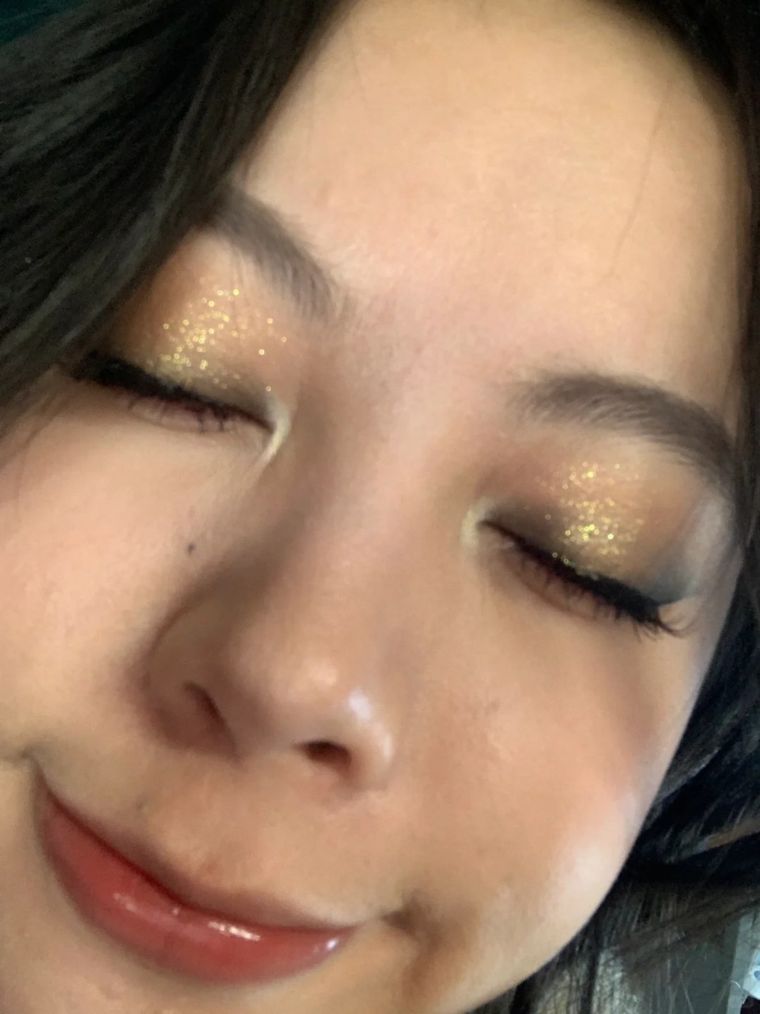 最讨厌那些有钱的时髦人士了
吗 的 没钱的我淘便宜货淘的眼睛都要烂了，四处搜刮最