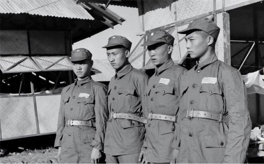 1961年11月22日凌晨，金三角的国民党残军师长蒙宝业正在睡觉，突然被枪声惊醒