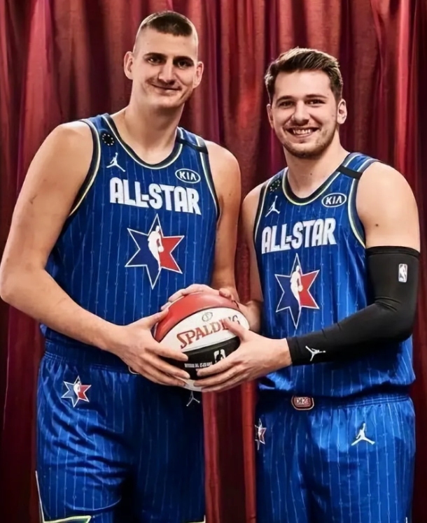 不偏不倚，NBA现役的大小王们，他们就是篮球界的绝对霸主! 约基奇是大王，字母哥