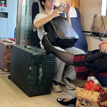 搭高铁遇到这种情况，几个意思？