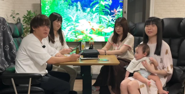 从古至今，多元婚姻形式在不同的文化背景下所引起的争议从未停止，尤其是在日本，佐藤