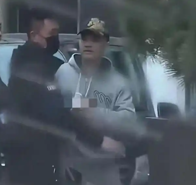 前男友被刘晓庆保安架走后续：否认要钱，曝料更多“炸裂信息”？