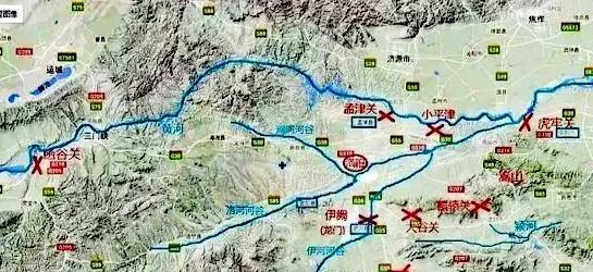 孟津关又称河阳关，在东汉时孟津关有两座关城，地跨黄河南北两岸。因为西晋在此筑河桥