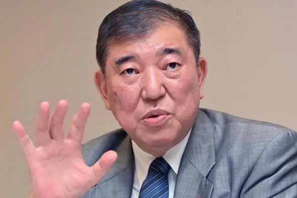 日本首相石破茂遭遇车祸。
石破茂是亲中派领袖，民主党垂死挣扎要对所有亲中派下手。