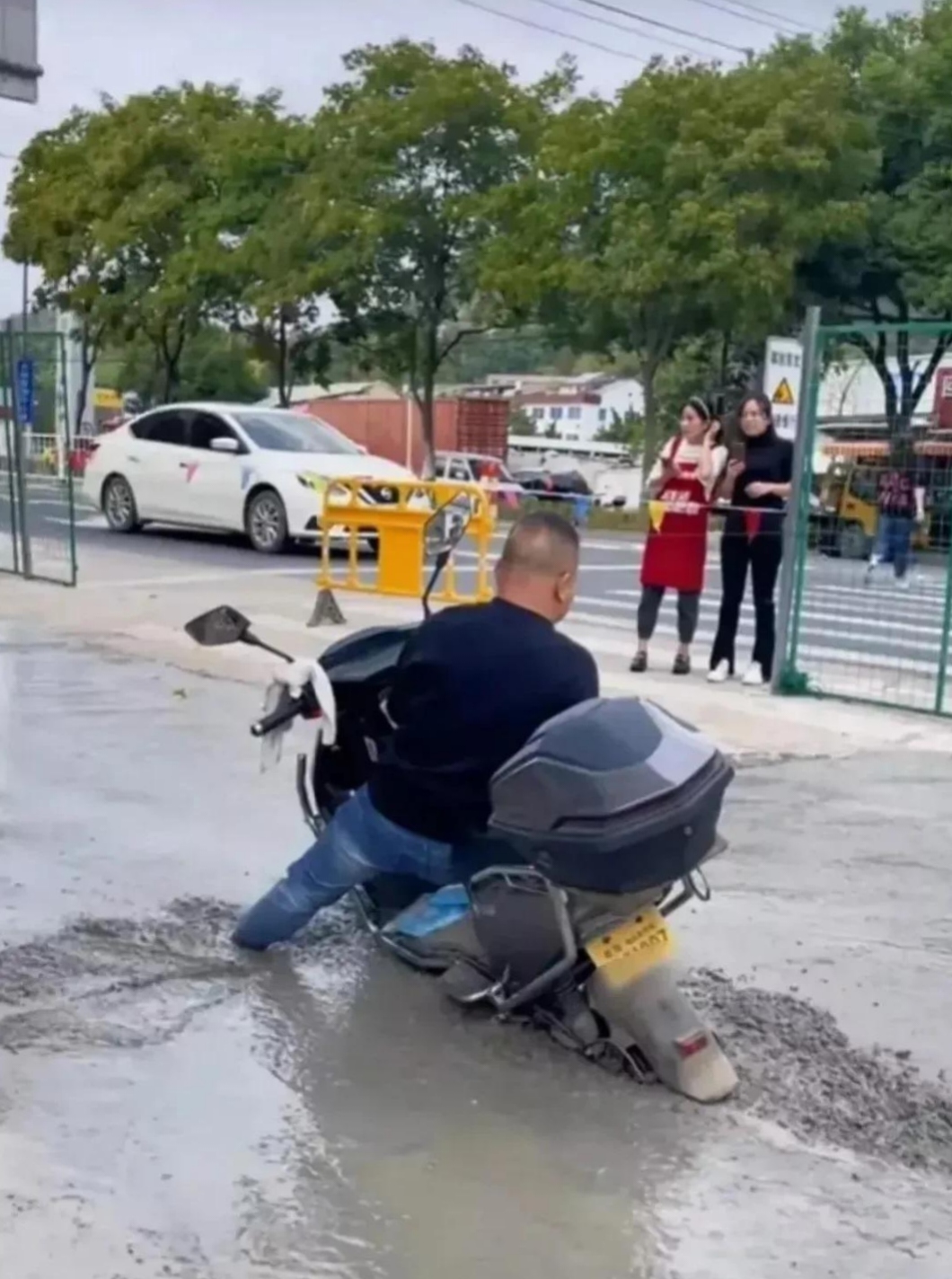 这个情况，到底是谁的责任？