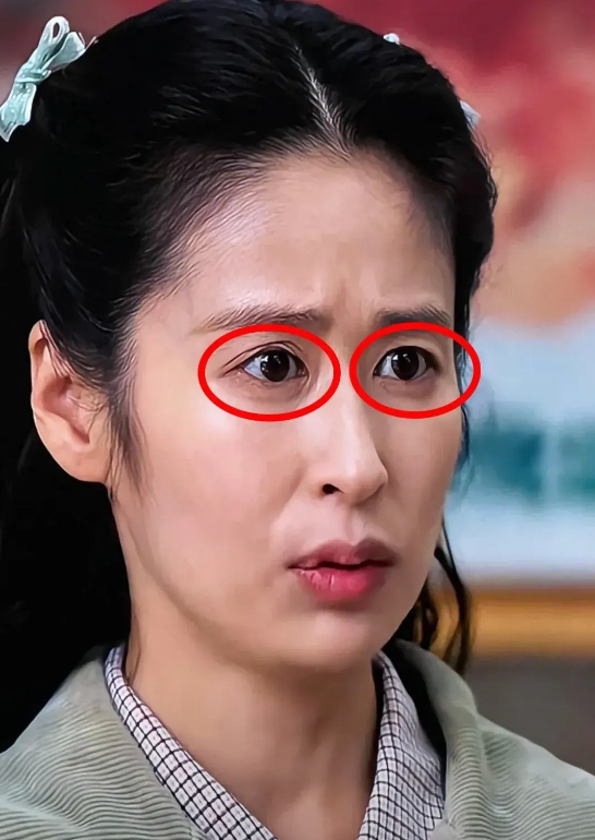 谁懂我的震惊！刚在《六姊妹》里看到颖儿，直接愣住了！印象里她一直状态超绝，这次亮