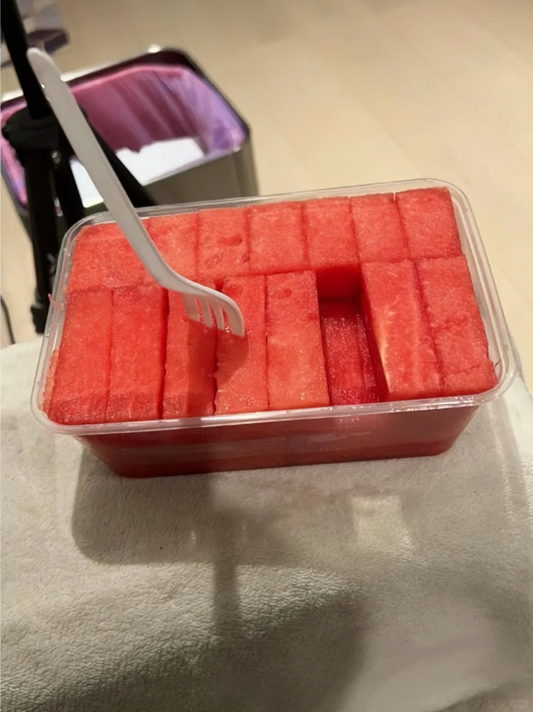 这是什么懂事的外卖🥡
好整齐这是从盒子里种出了的西瓜吧