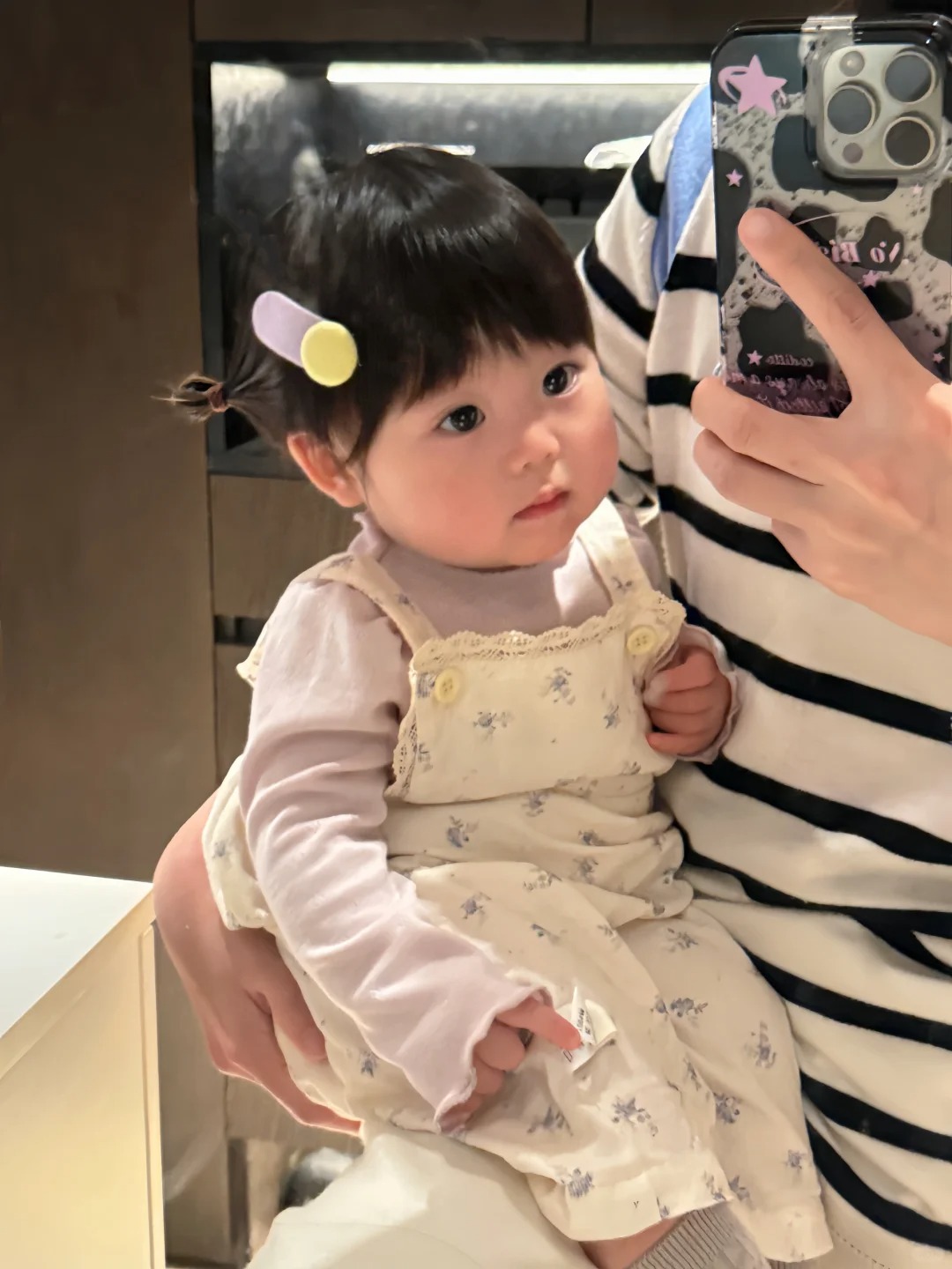 她好像一个洋娃娃🧸
浅浅的温柔了一下～