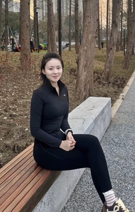 这个树林也太小了吧？？?