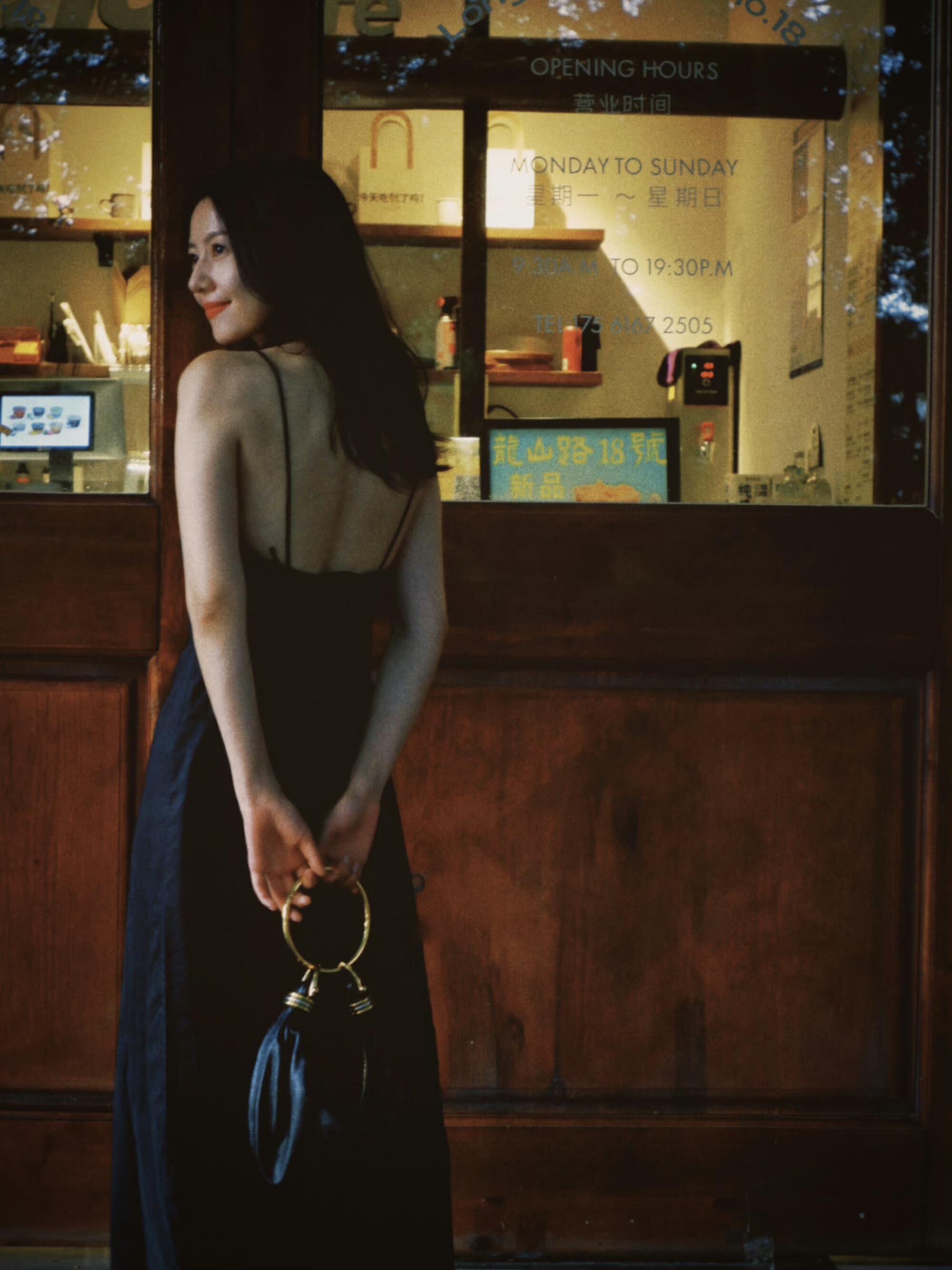 高圆圆光影下的优雅美人