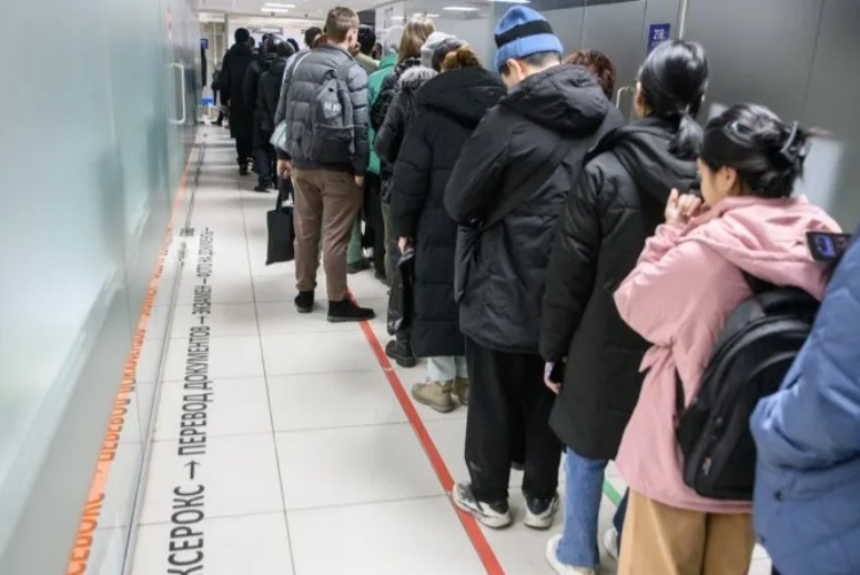 俄罗斯大量驱逐非法移民，数量直接翻倍

俄媒报道：“截至2024年12月，根据法