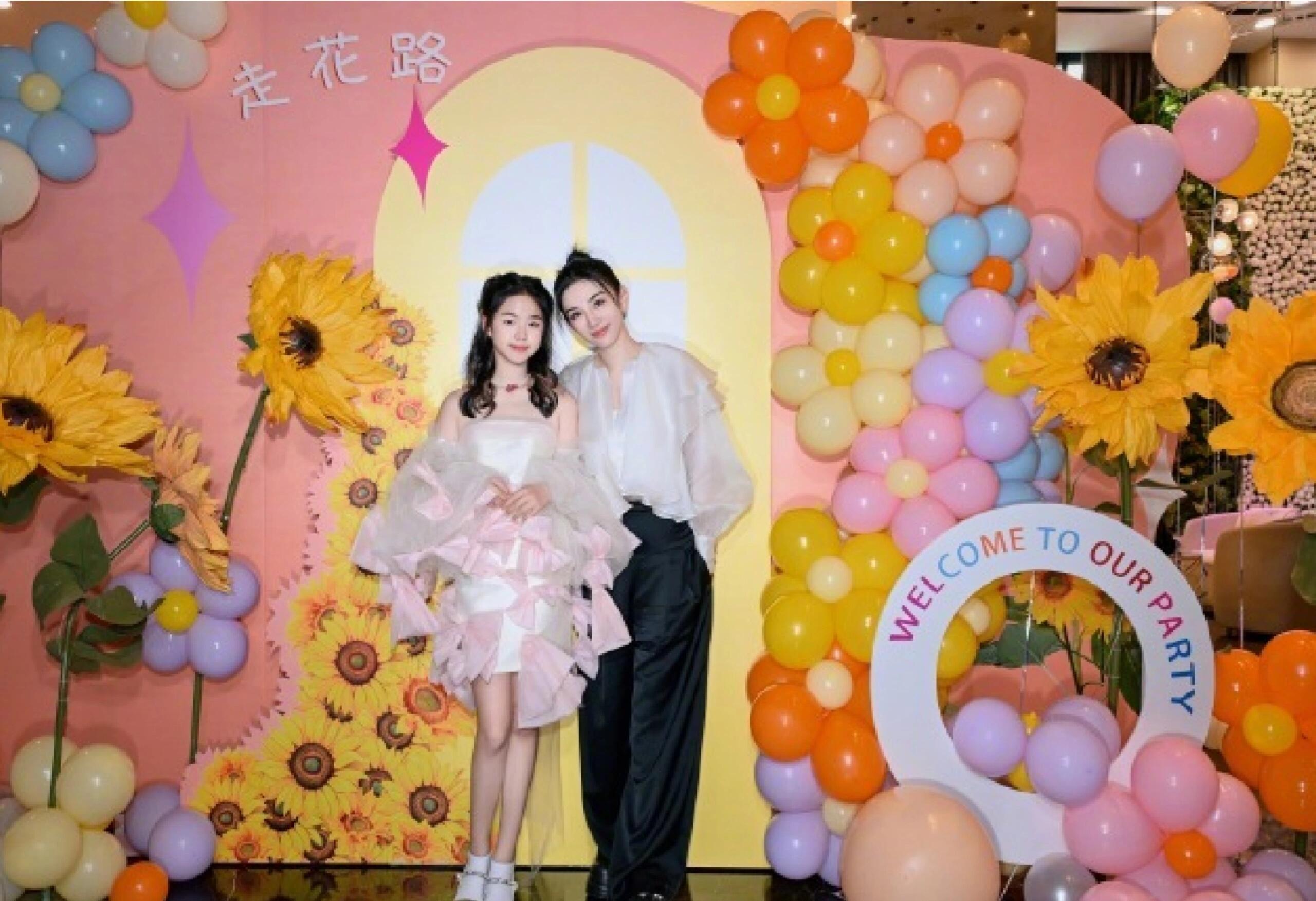 黄奕女儿太像爸爸了吧