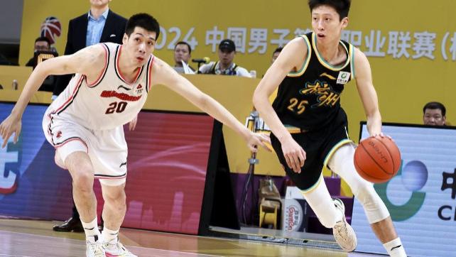 广东和广厦赛后，球迷反应不一，广东球迷担心球员伤情，广厦球迷喊王博下课