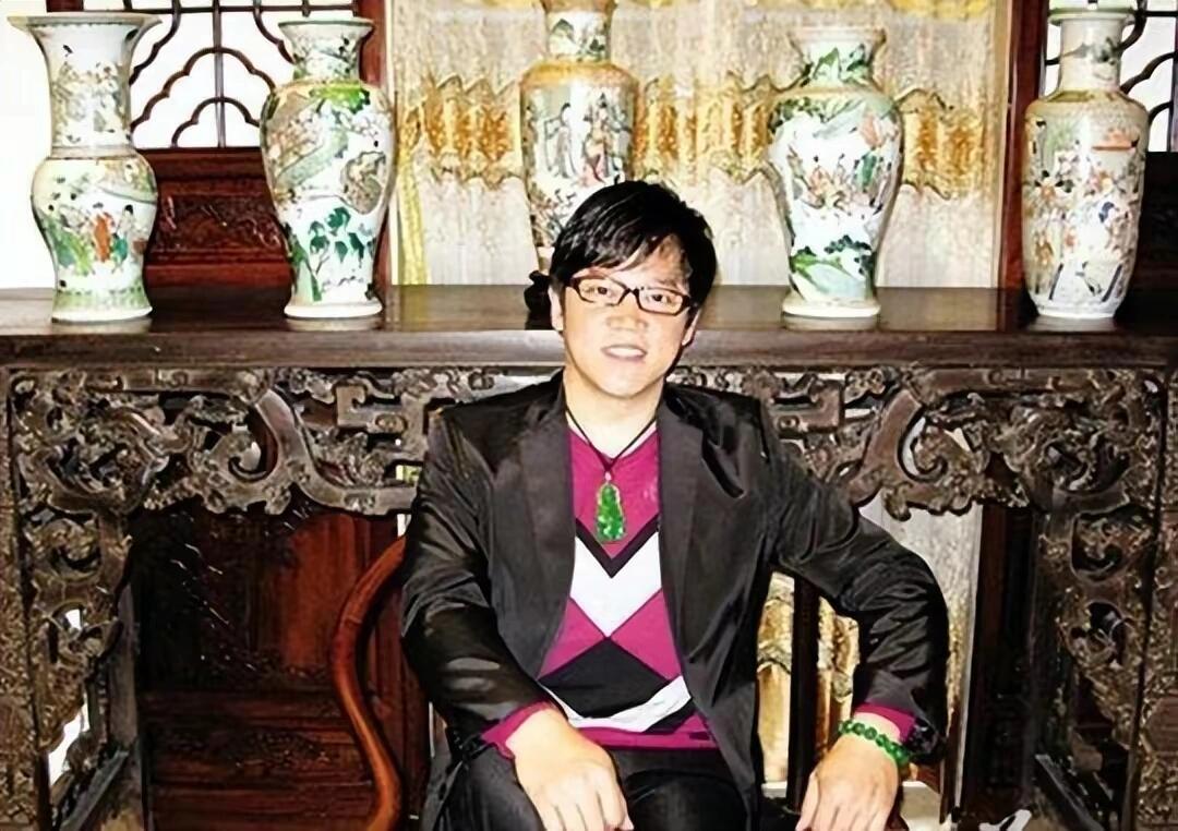 知名主持人陈维聪，拥有大好前途，确没珍惜