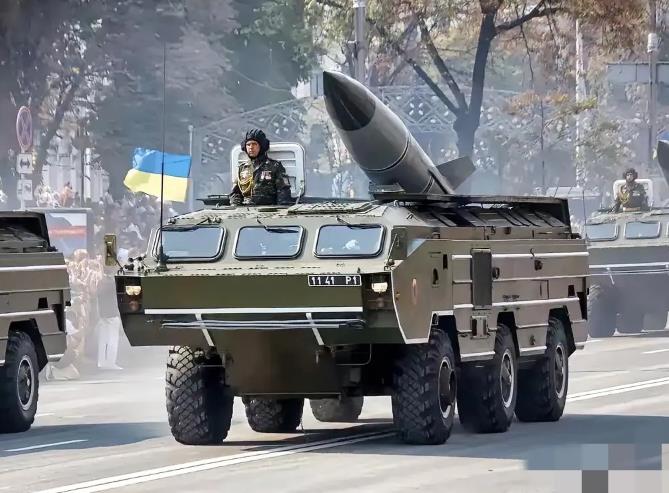 泽连斯基突然威胁美国，如果不答应让乌克兰进北约，那基辅就会选择以核武器作为自保手