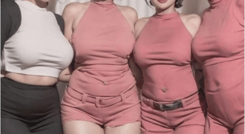 恒大艺术团现今仍旧风韵犹存，放到10年前，怕是能吊打娱乐圈一大片女星。