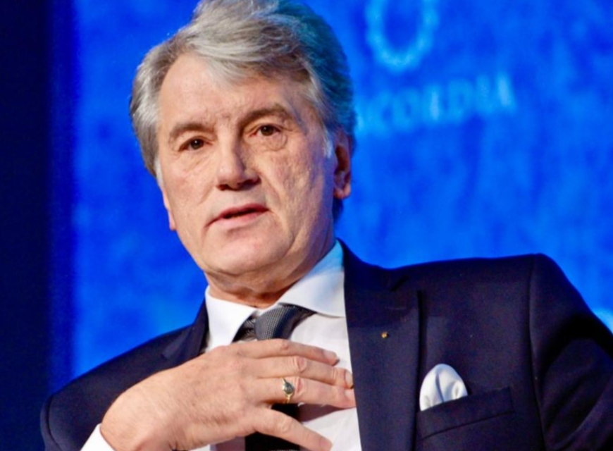 维克多·安德烈耶维奇·尤先科，一个有代表性的名字。在2004年乌克兰大选中，亲美