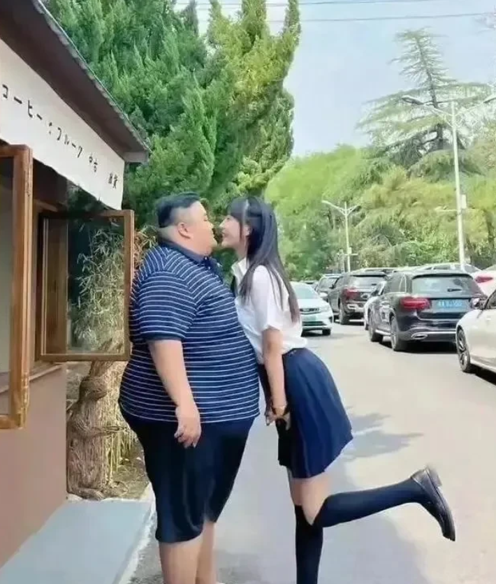有个疑问他为什么能得到她？