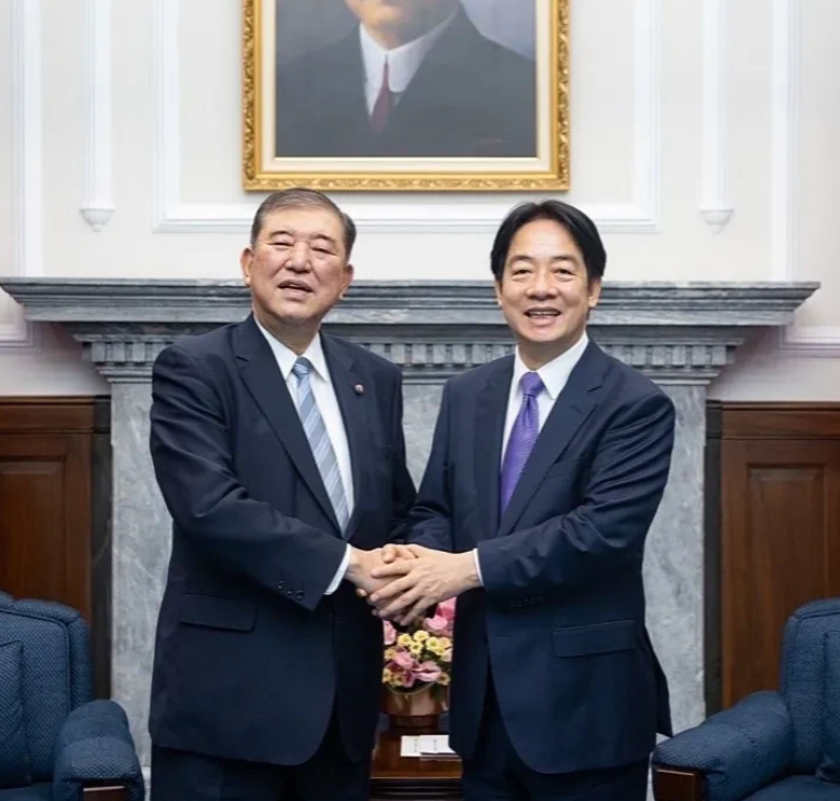 石破茂当选日本首相
赖清德这个台独分子激动坏了
赖清德要明白
以武谋独注定死路一