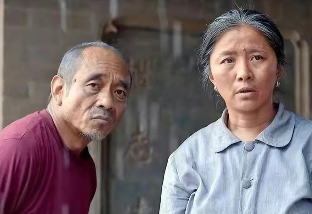 在光怪陆离的娱乐圈中，迟蓬女士宛如一股清流，她的演艺生涯如同她本人一样，内外兼修