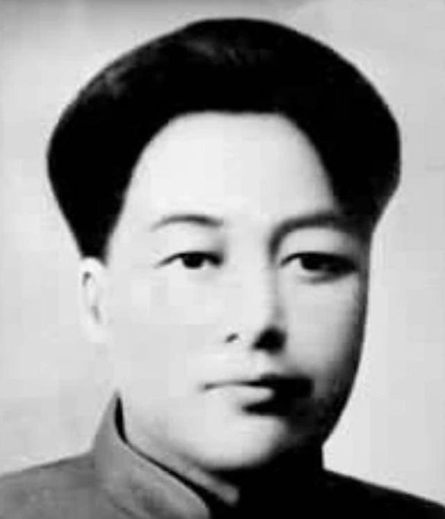 毛主席接见亲人，深情关怀暖人心
