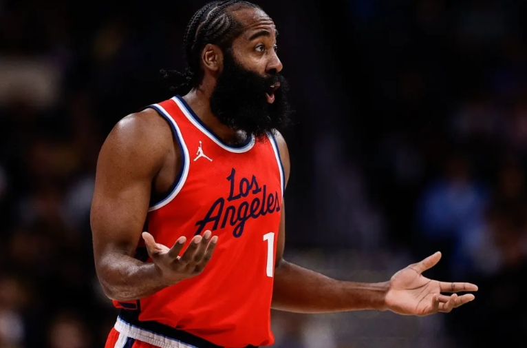 哈登总得分距离历史前十还有多远？

第16名：哈登，总分26503分

第15名